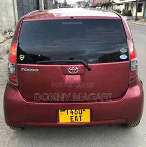 Toyota Passo 2005 Maroon