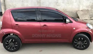 Toyota Passo 2005 Maroon