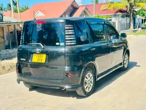 Toyota Sienta 2005 Black
