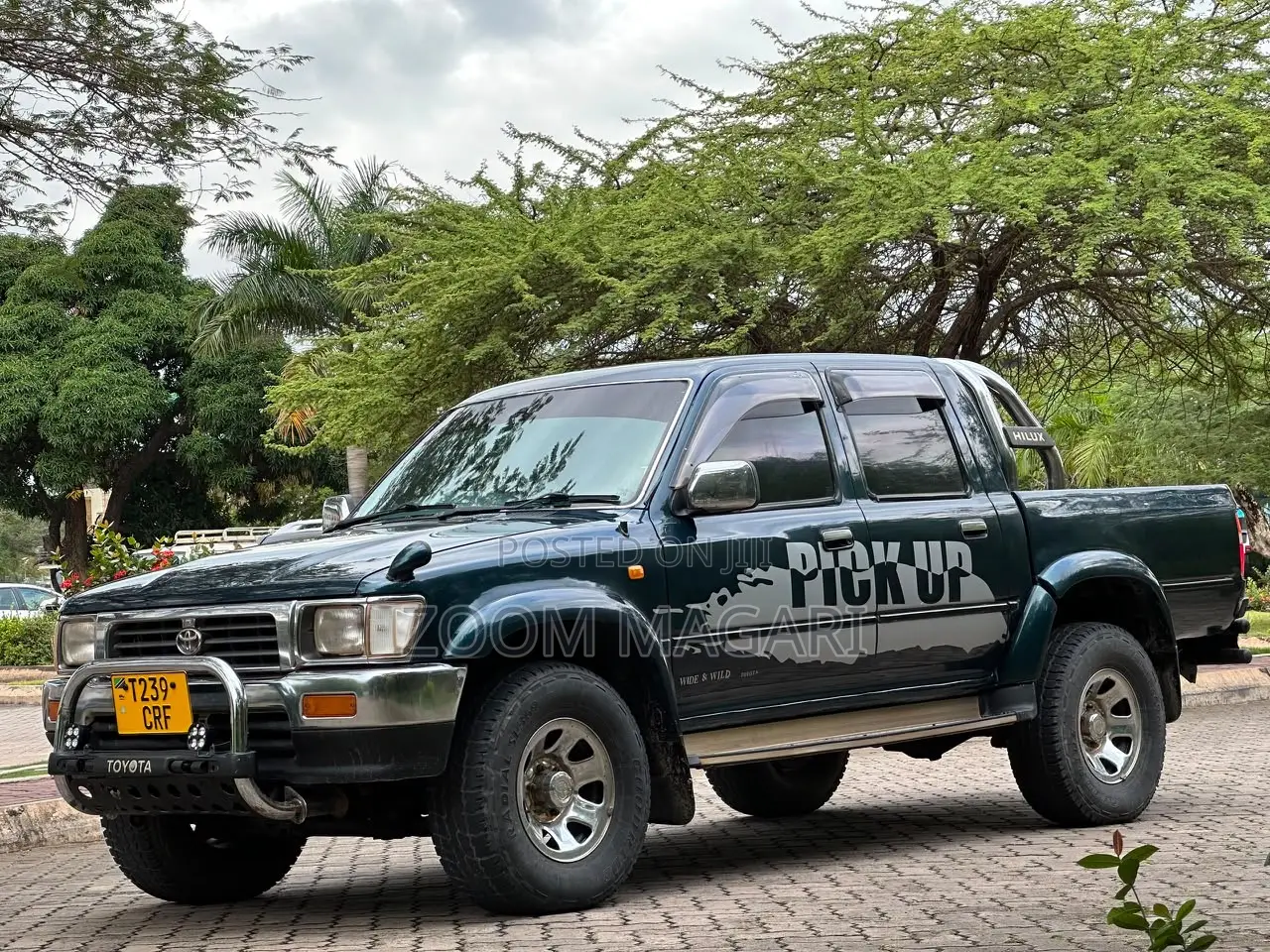 Toyota Hilux 2003 Green