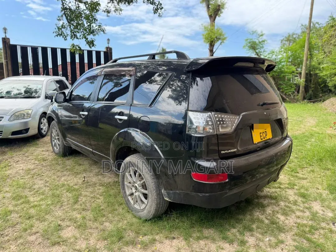 Mitsubishi Outlander 2010 Black