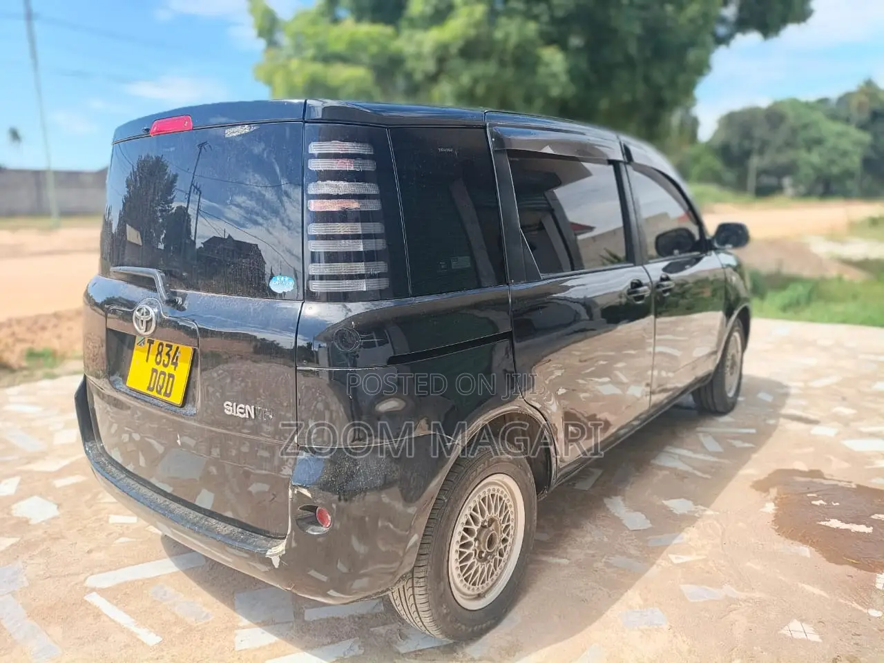 Toyota Sienta 2006 Black