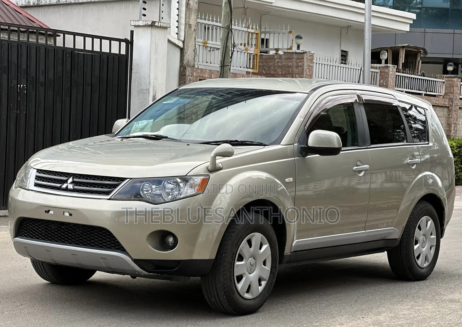 Mitsubishi Outlander 2009 Gold