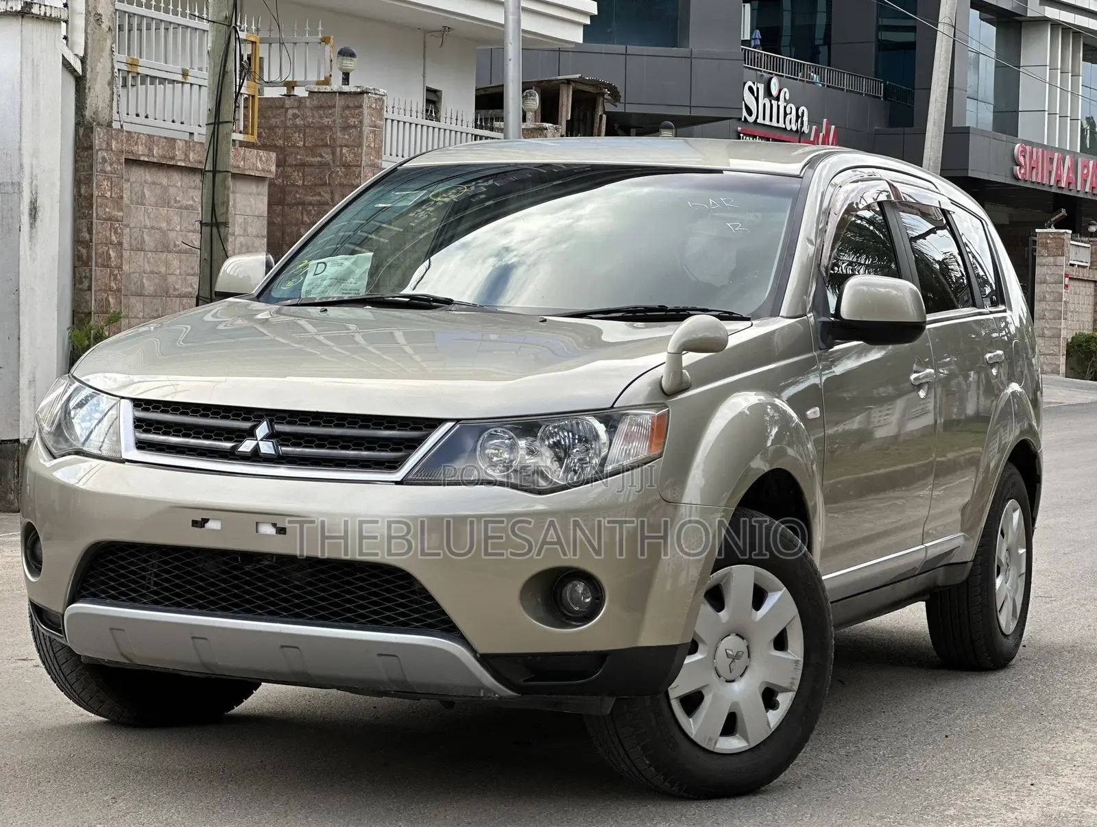 Mitsubishi Outlander 2009 Gold