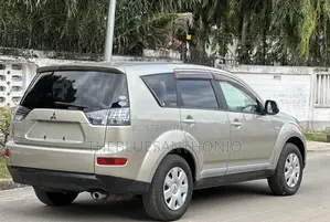 Mitsubishi Outlander 2009 Gold