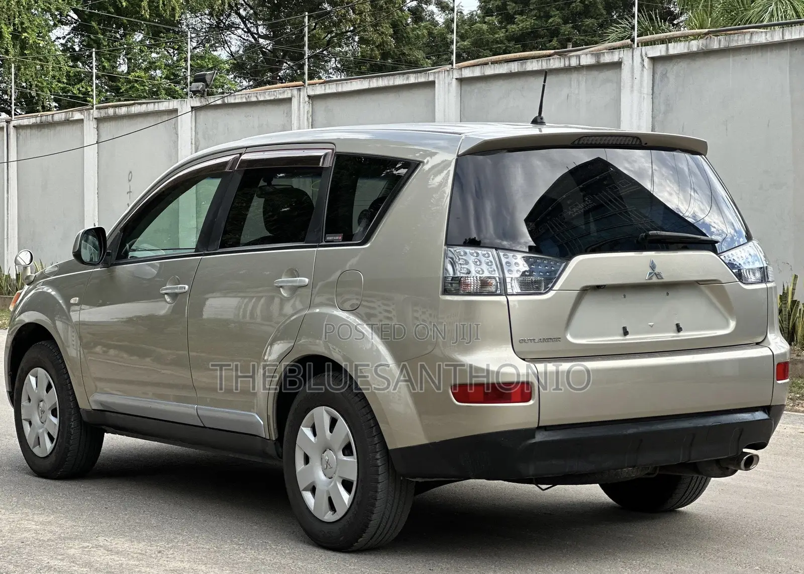 Mitsubishi Outlander 2009 Gold