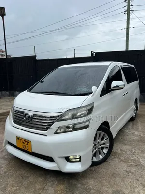 Toyota Alphard 2.4 Petrol FWD 2010 White
