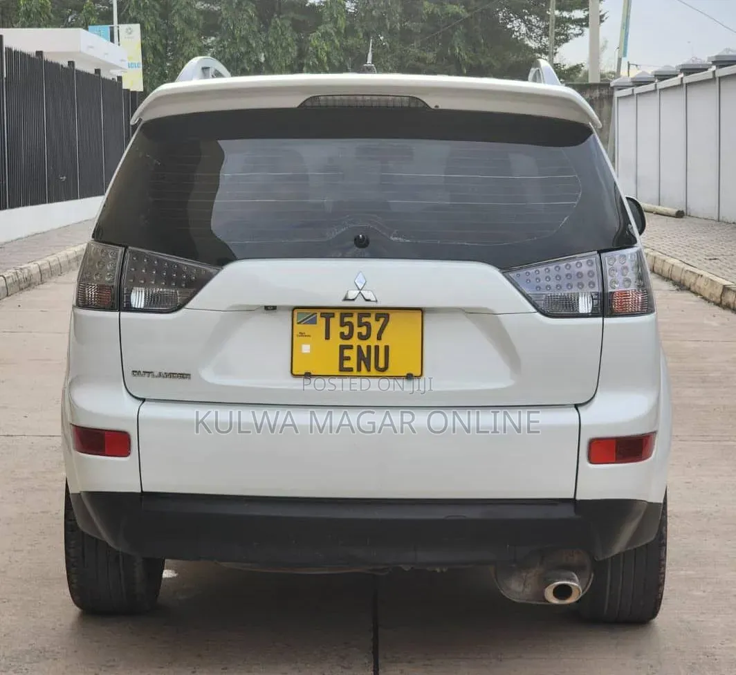 Mitsubishi Outlander 2008 White