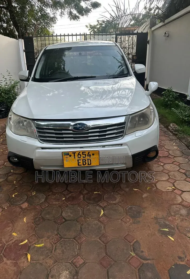 Subaru Forester 2009 White