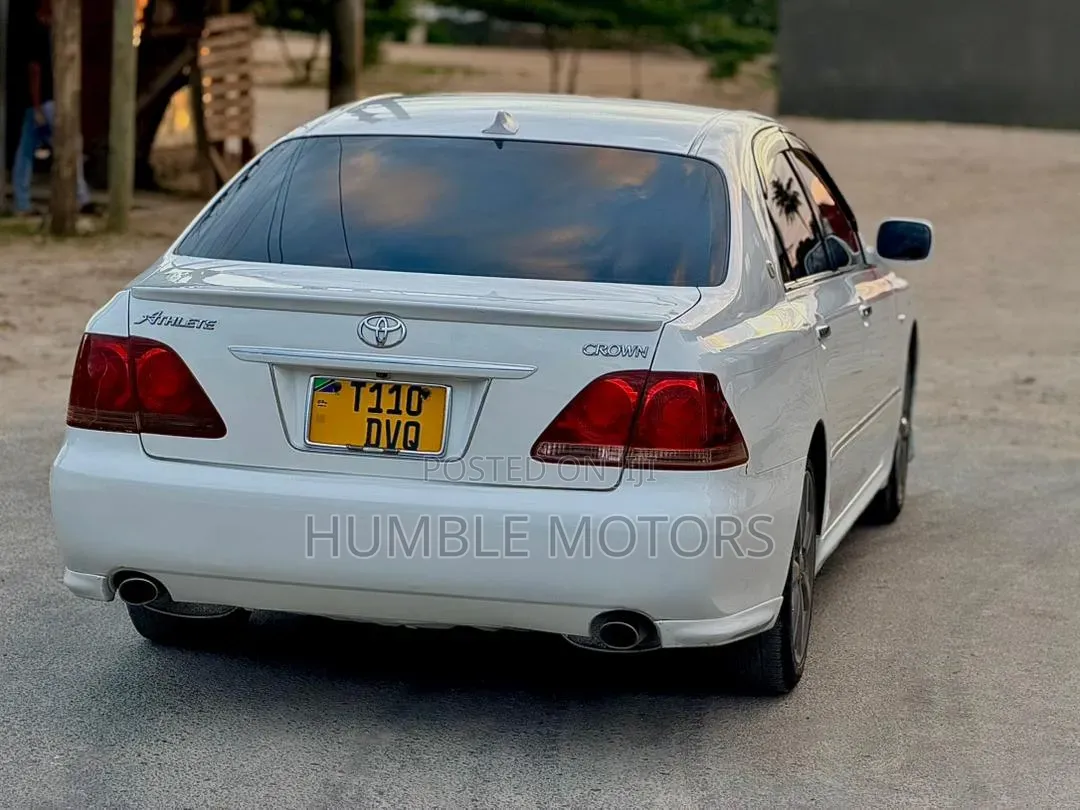 Toyota Crown 2007 White