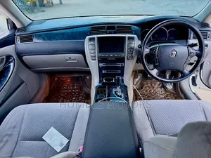Toyota Crown 2007 White