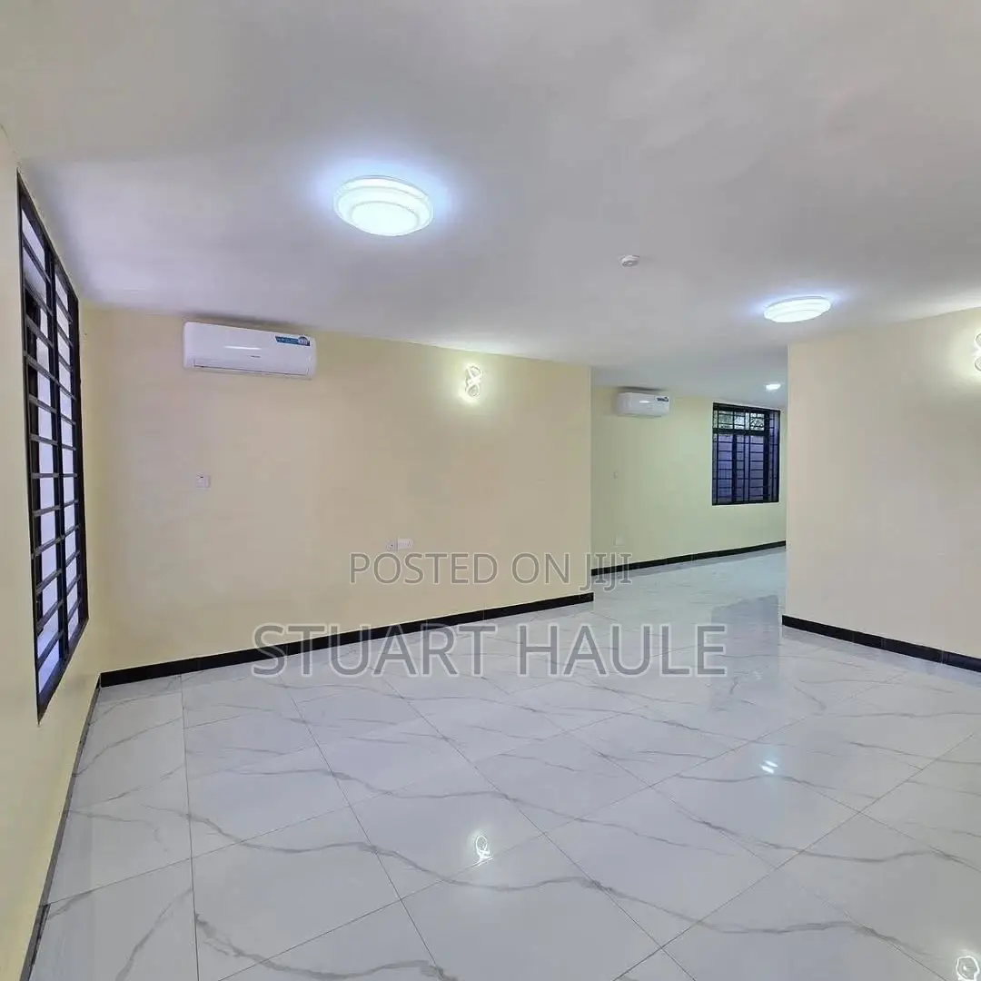 5bdrm Villa in Masaki for rent