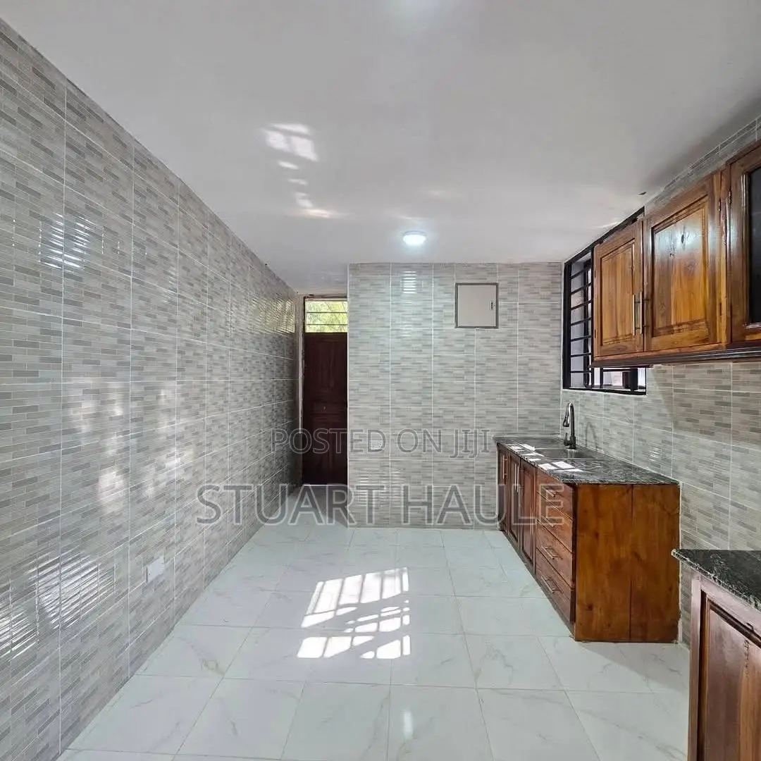 5bdrm Villa in Masaki for rent