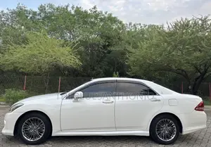 Toyota Crown 2009 White