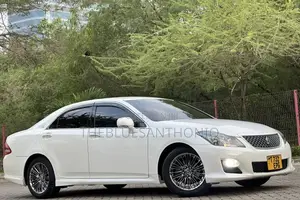 Toyota Crown 2009 White