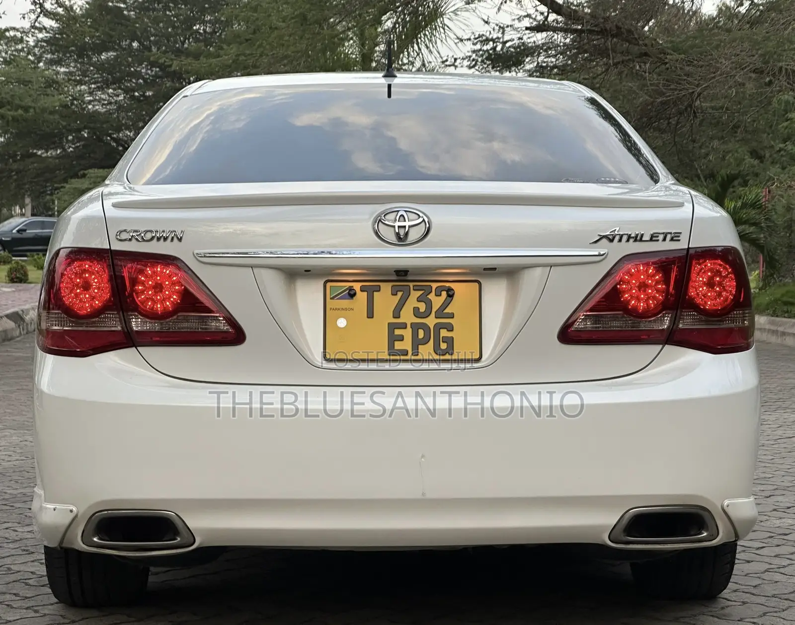Toyota Crown 2009 White