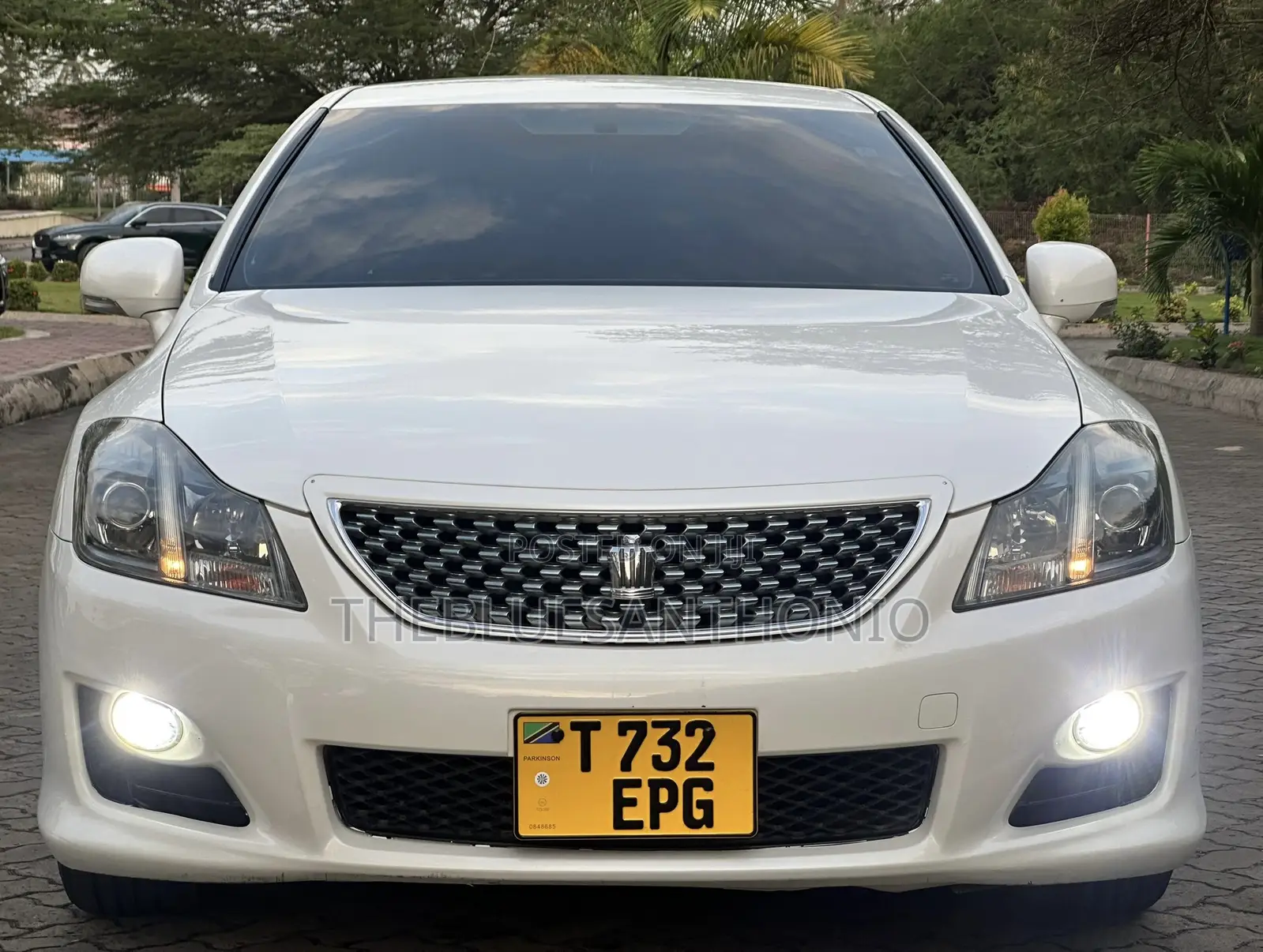 Toyota Crown 2009 White