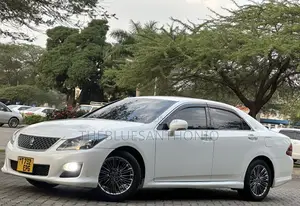 Toyota Crown 2009 White