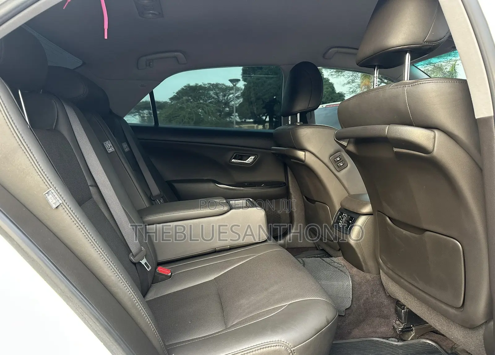 Toyota Crown 2009 White
