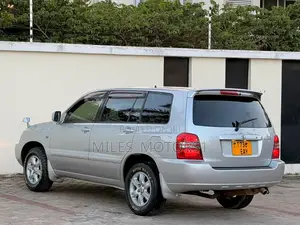 Toyota Kluger 2006 Silver
