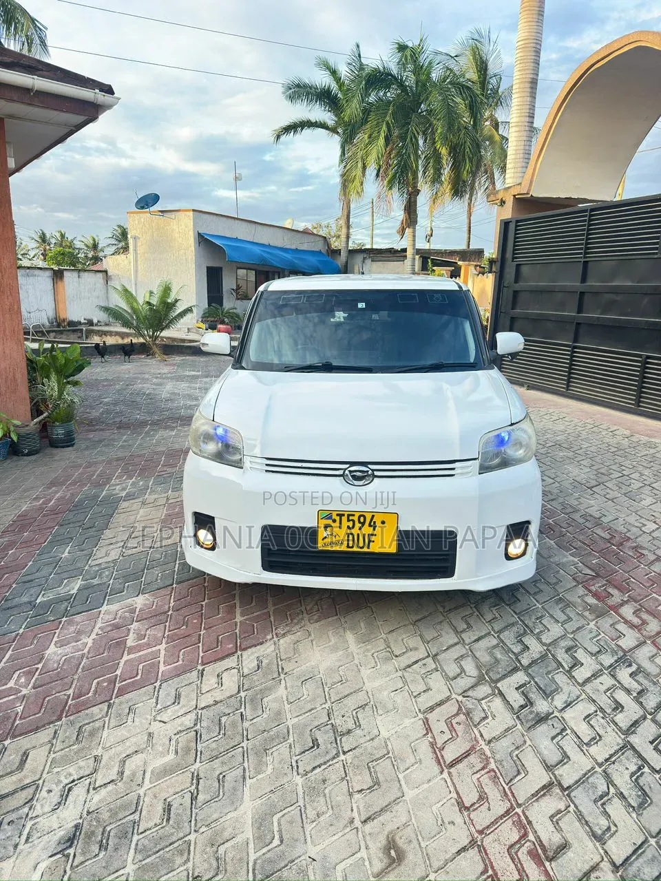 Toyota Corolla Rumion 2009 White