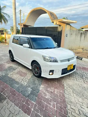 Toyota Corolla Rumion 2009 White