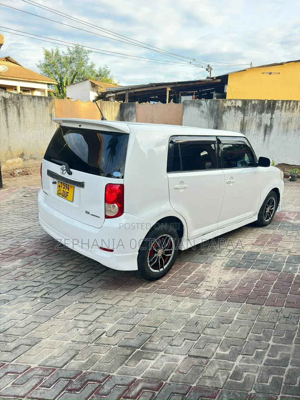 Toyota Corolla Rumion 2009 White