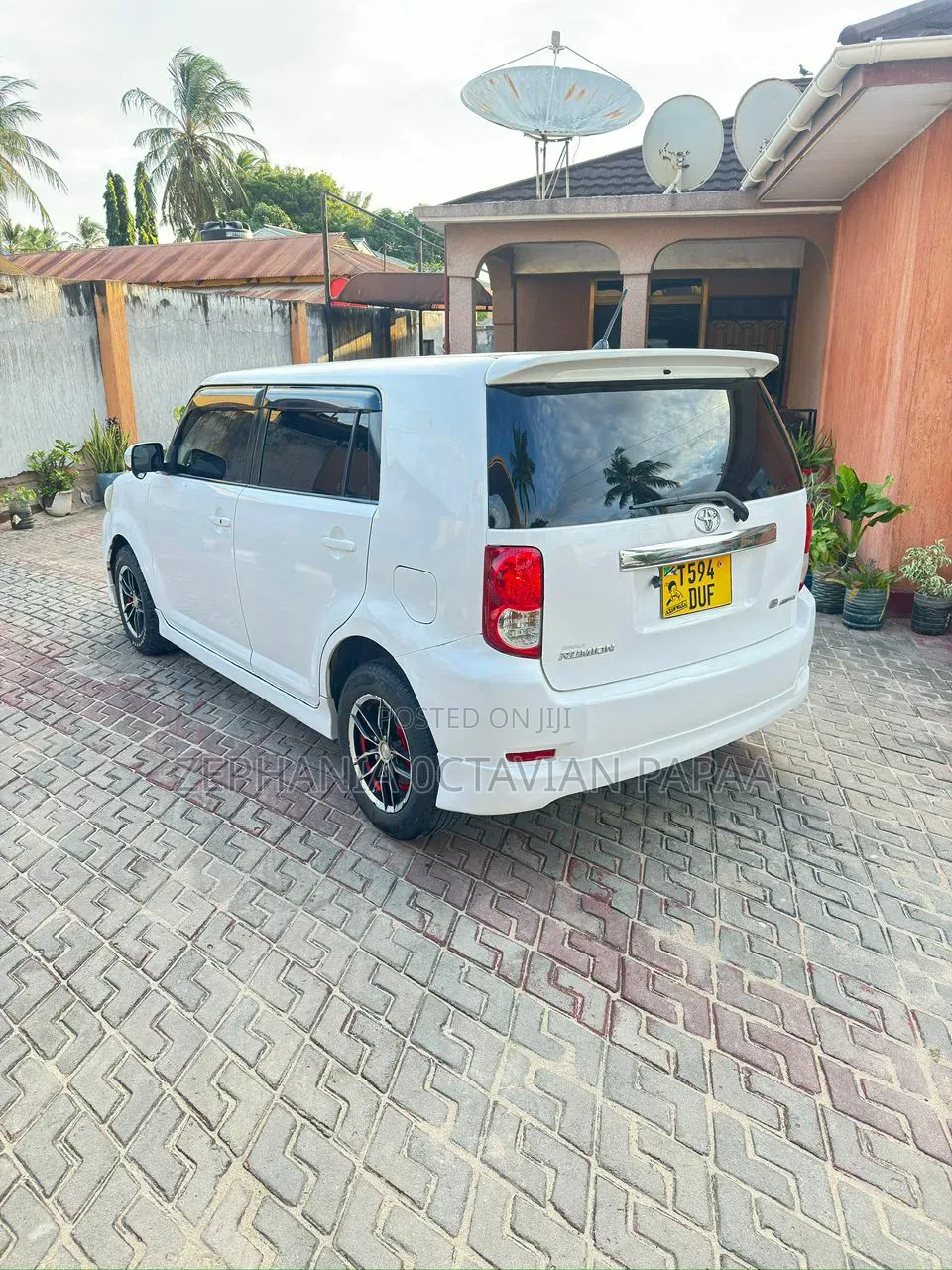 Toyota Corolla Rumion 2009 White