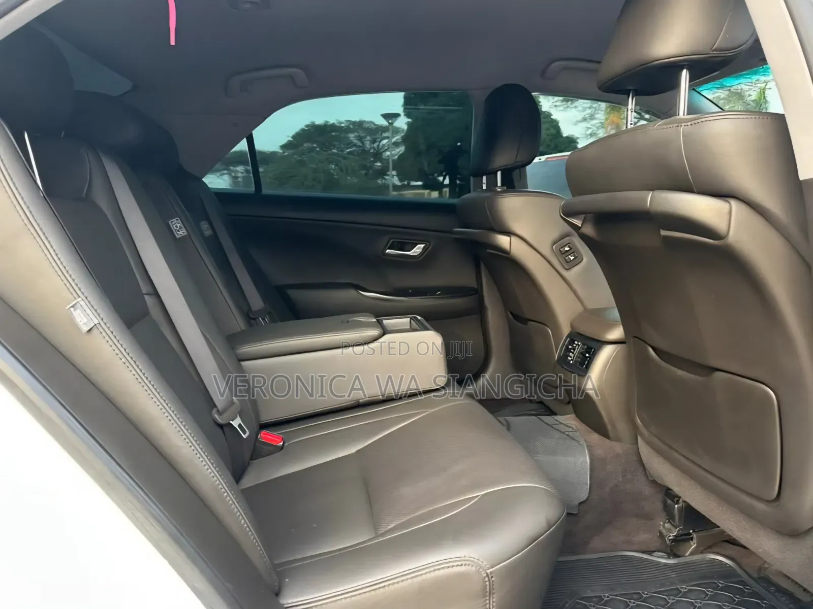 Toyota Crown 2009 White