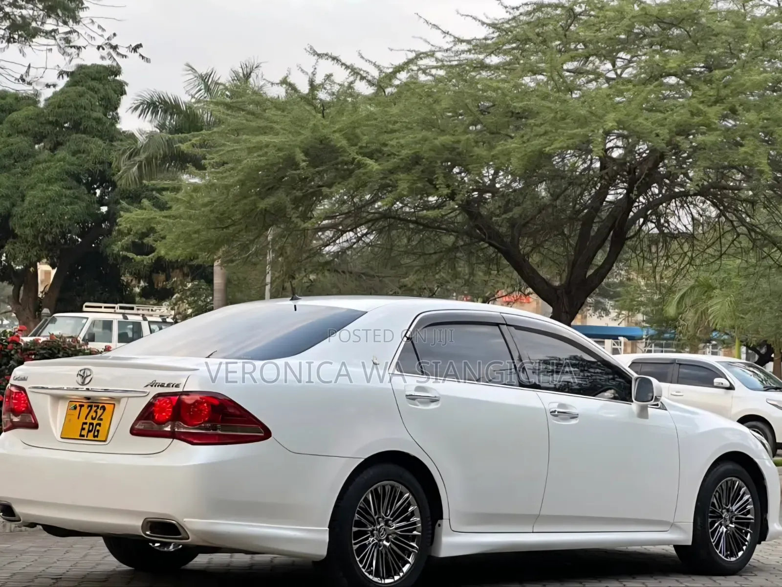 Toyota Crown 2009 White
