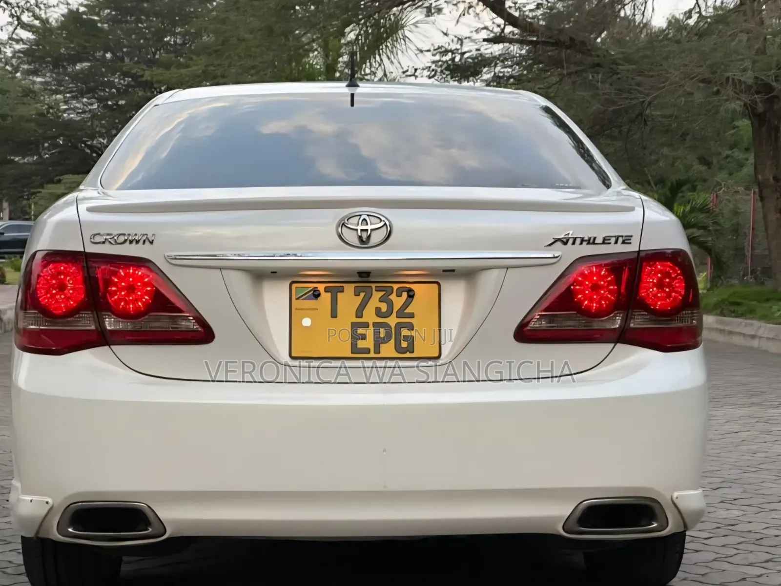Toyota Crown 2009 White