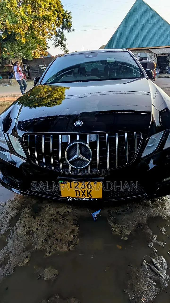 Mercedes-Benz E250 2011 Black