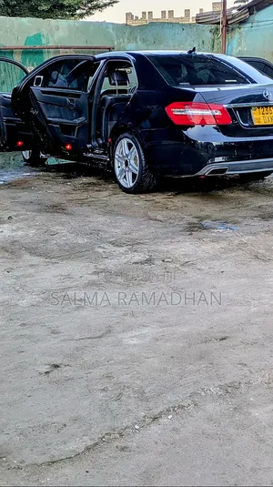 Mercedes-Benz E250 2011 Black
