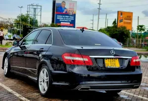 Mercedes-Benz E250 2011 Black