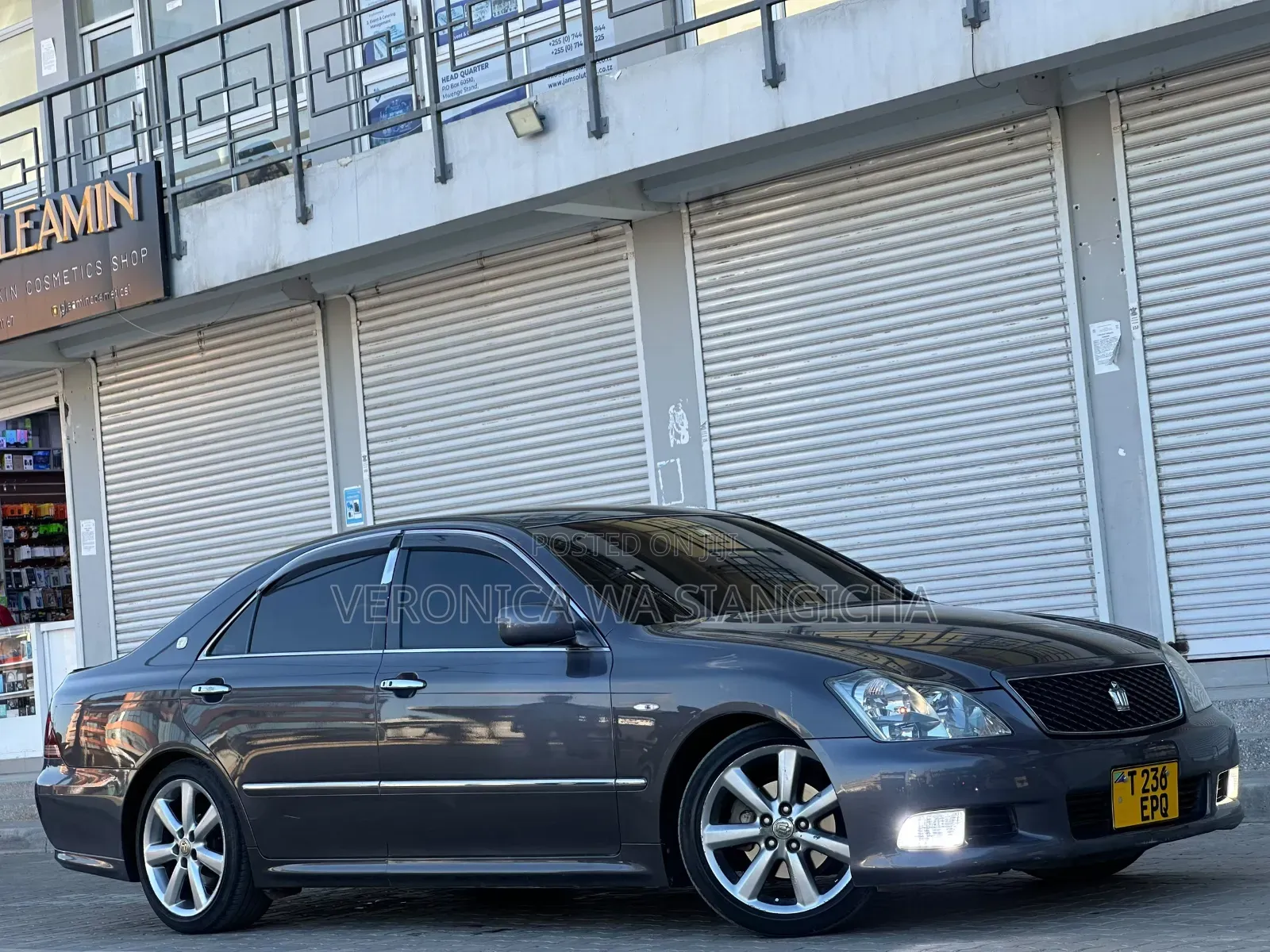 Toyota Crown 2006 Gray