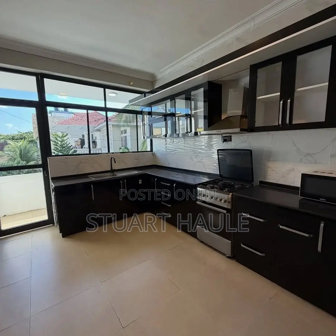 Furnished 4bdrm Apartment in Oyster Bay for rent