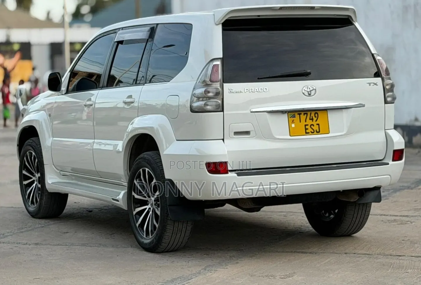 Toyota Land Cruiser Prado 2006 White
