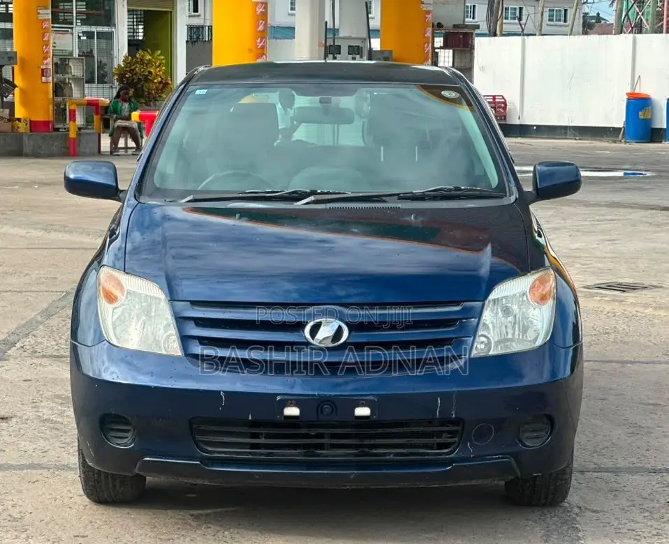Toyota IST 2006 Blue