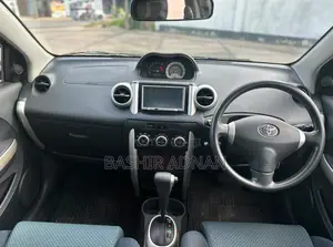 Toyota IST 2006 Blue