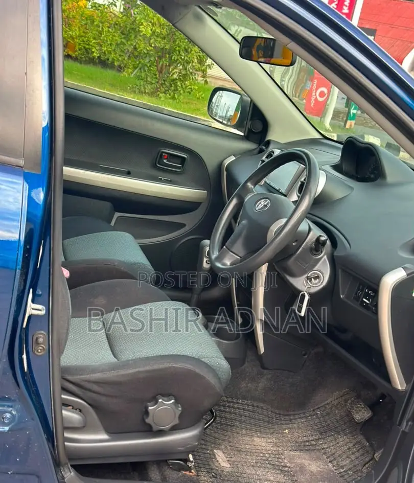 Toyota IST 2006 Blue