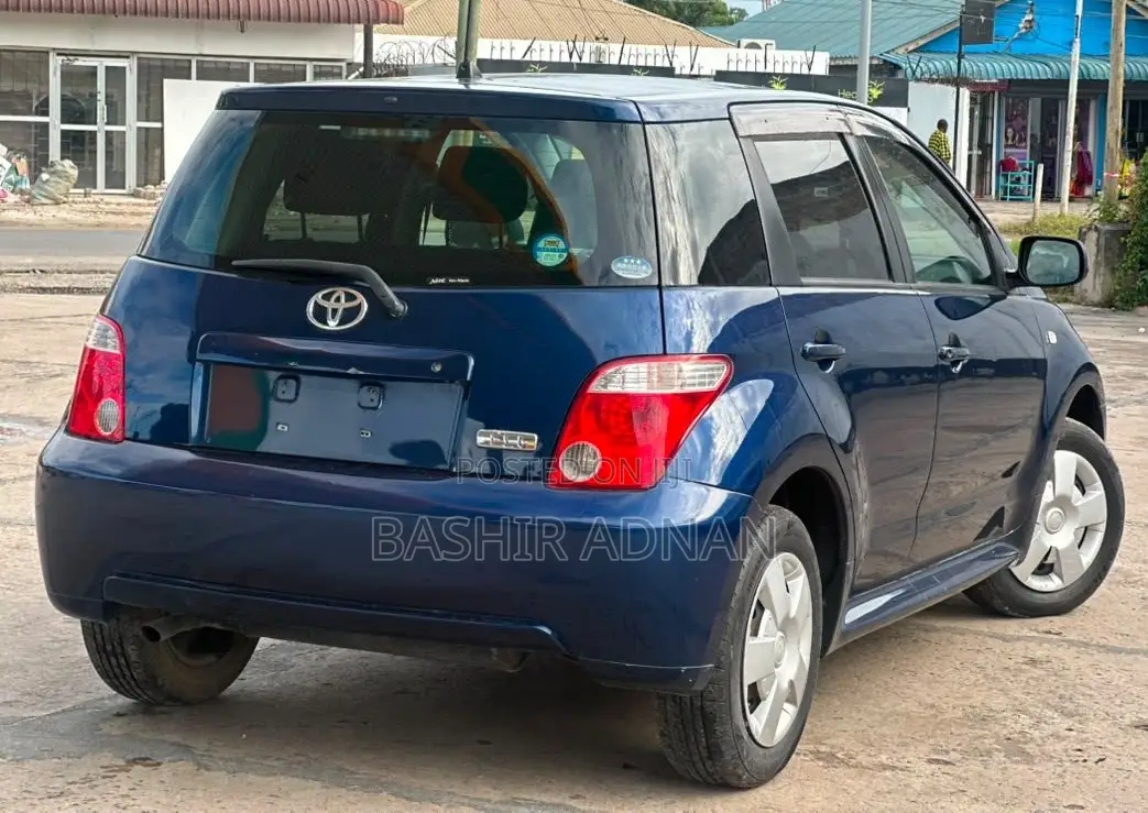 Toyota IST 2006 Blue