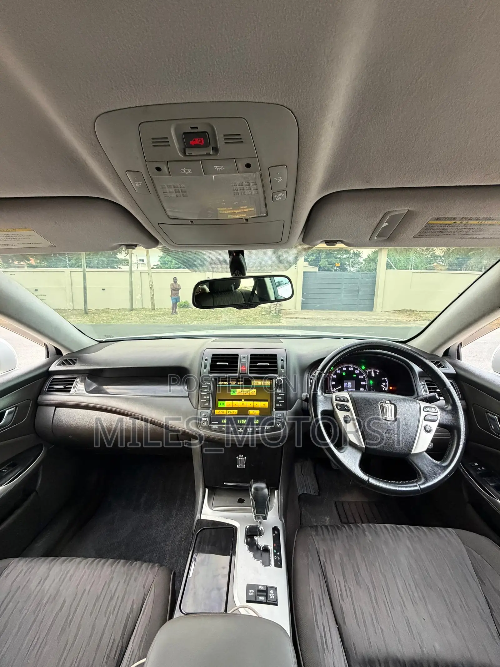 Toyota Crown 2010 White