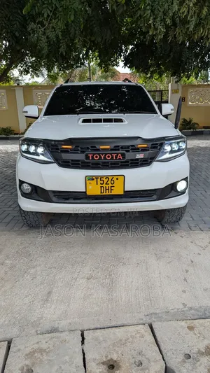 Toyota Fortuner 2014 White
