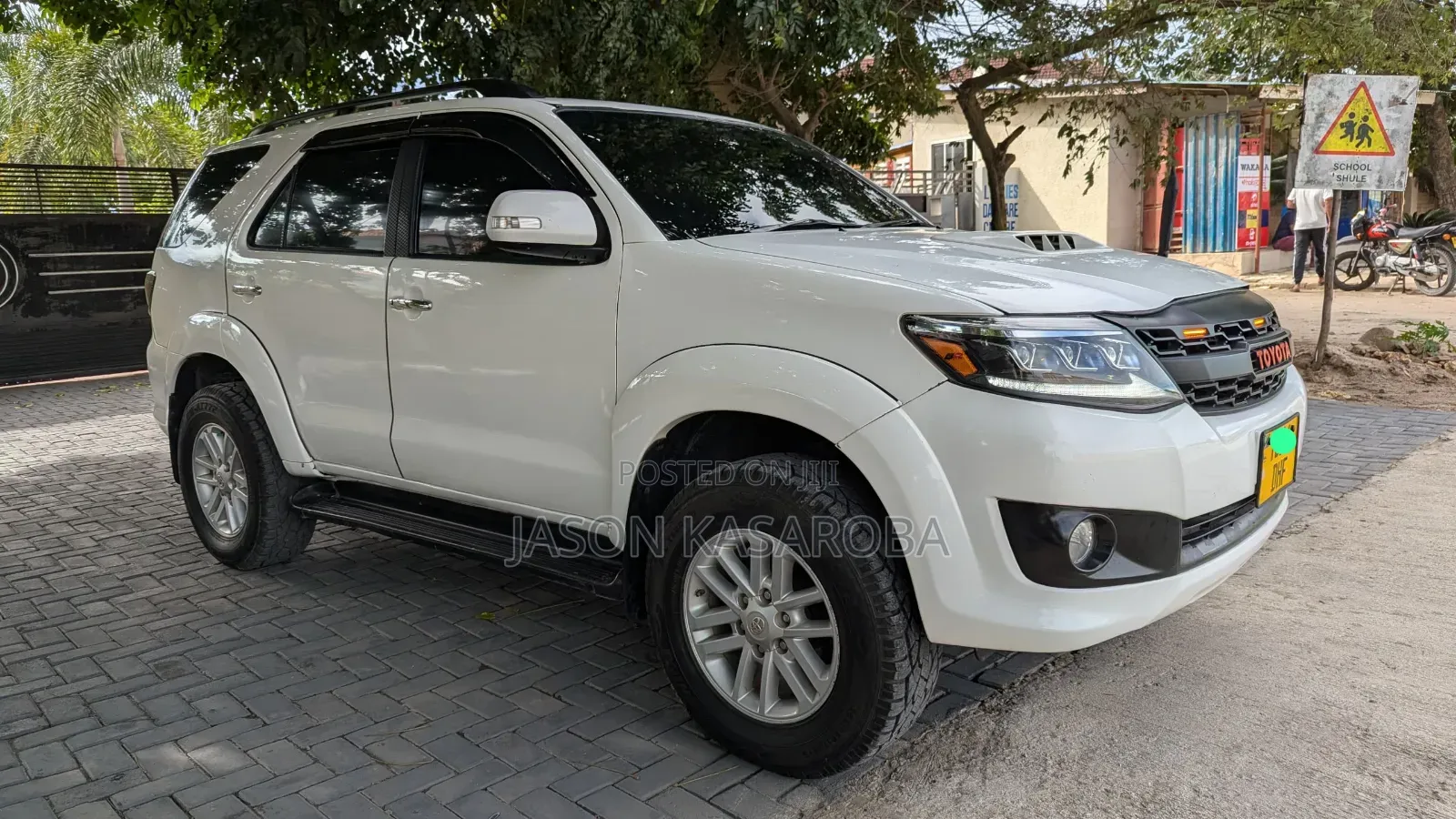 Toyota Fortuner 2014 White