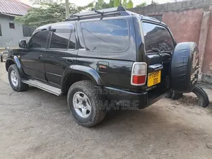 Toyota Hilux Surf 2005 Black