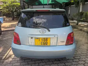 Toyota IST 2009 Blue
