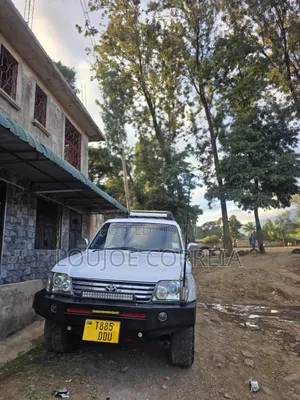 Toyota Land Cruiser Prado 1998 White