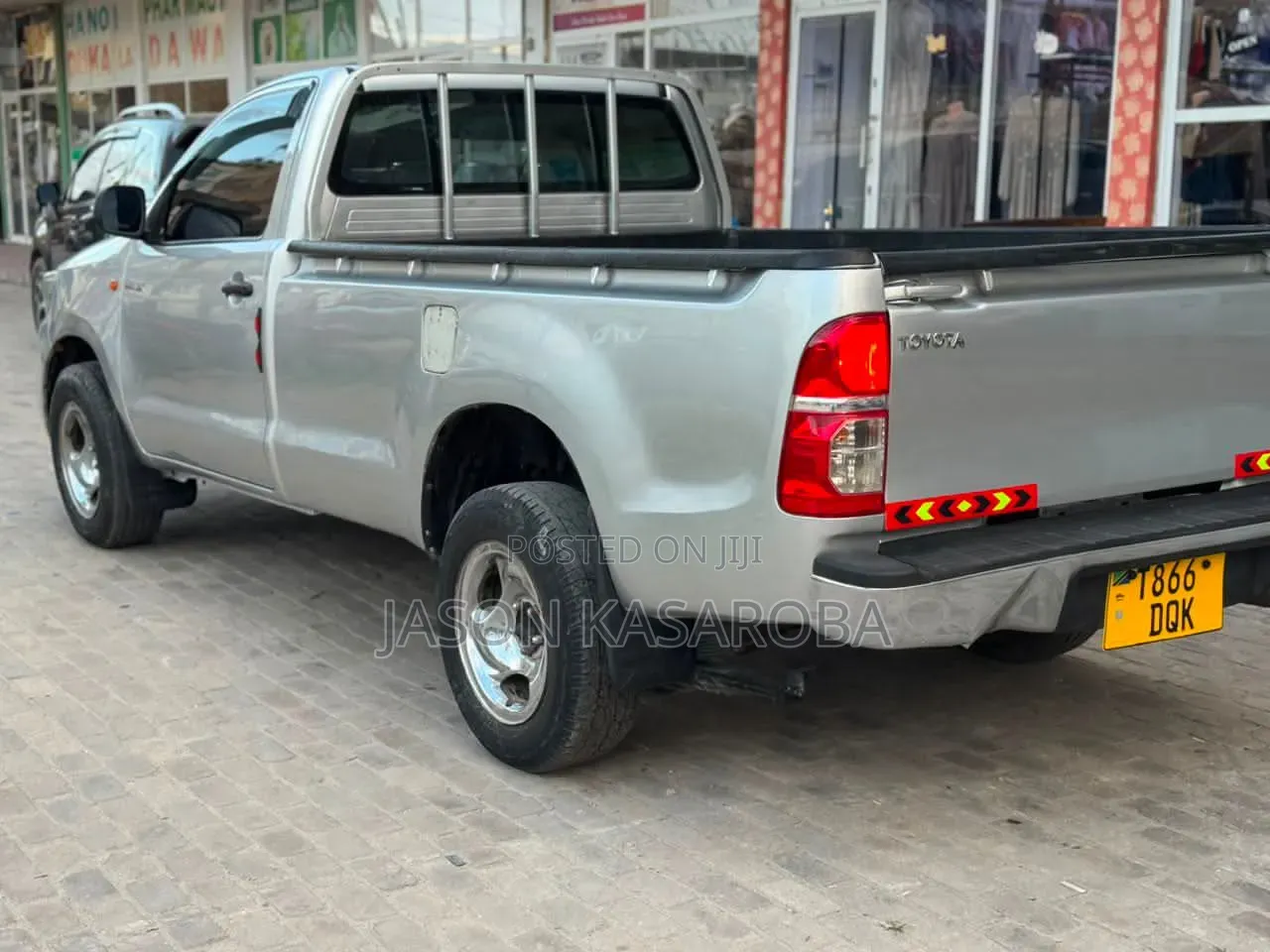 Toyota Hilux 2011 Silver