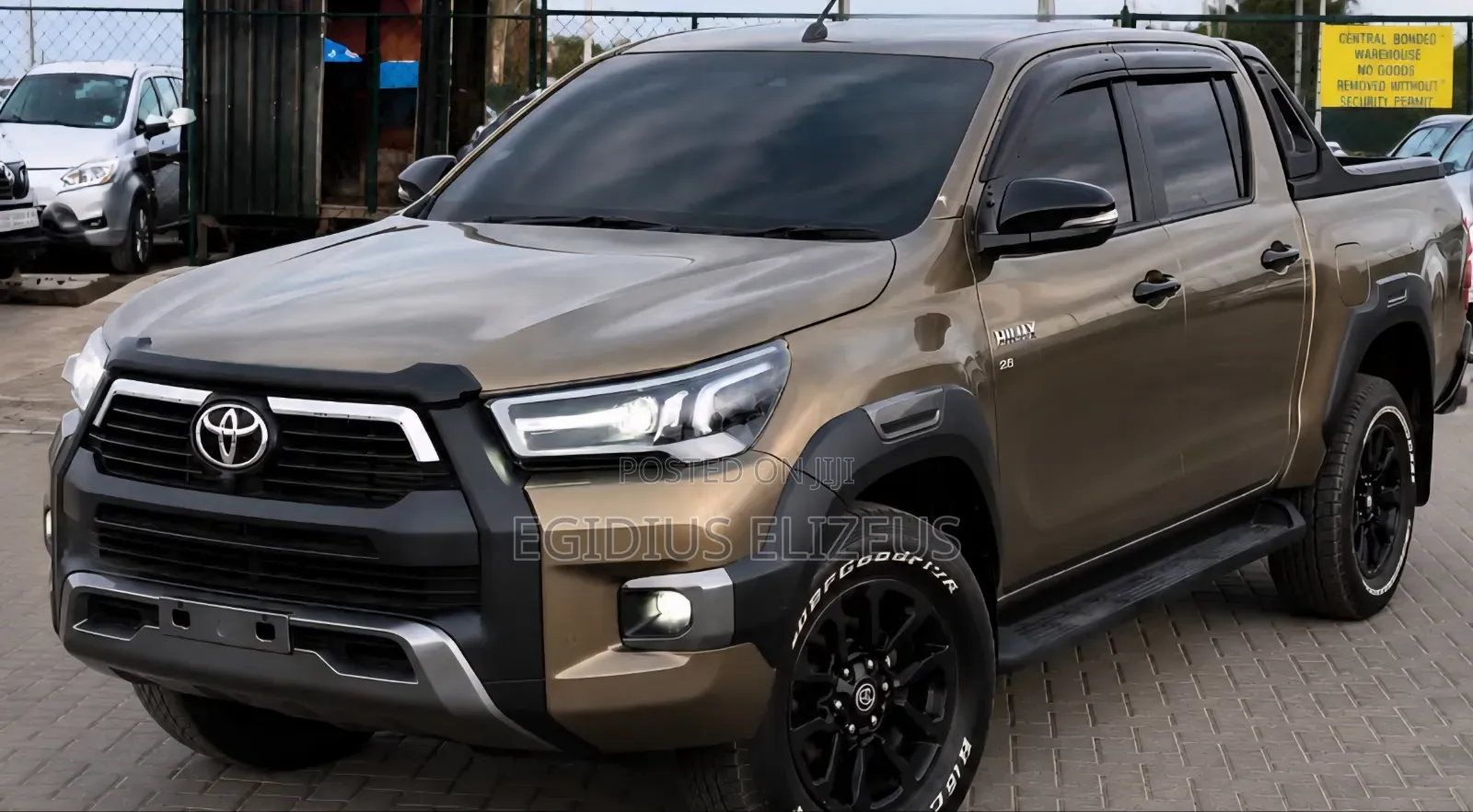 New Toyota Hilux 2023 Beige