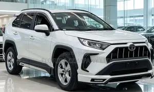 Toyota RAV4 2021 White